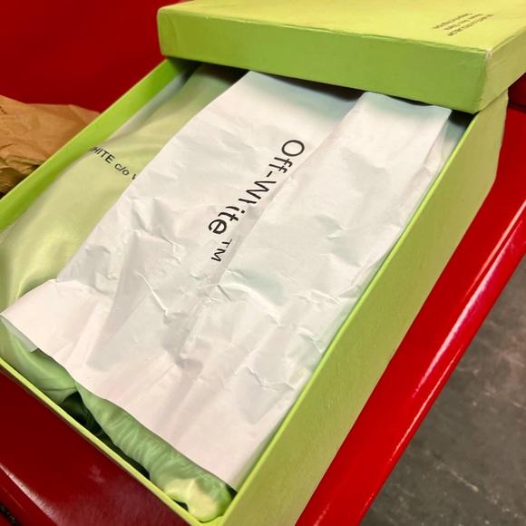 Authentic Off-White Odsy-1000
Black (W) size EU 38 to EU 44 - Picture 4 of 6